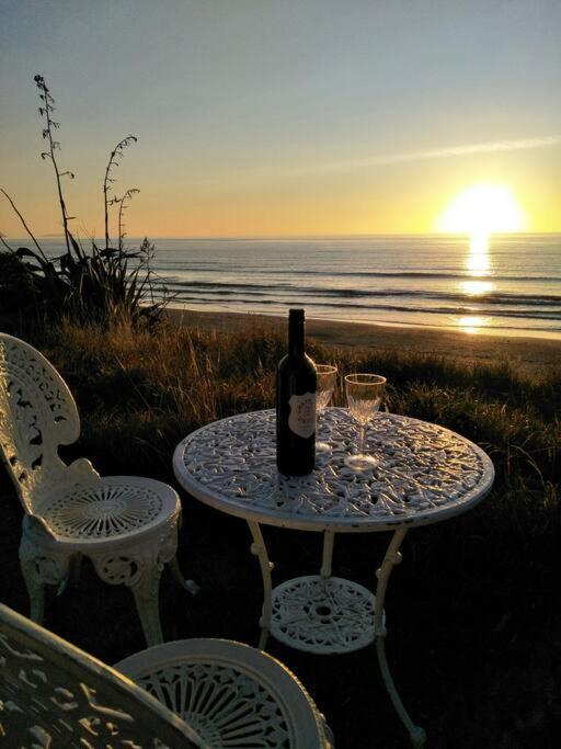 Beachfront Bliss Paraparaumu Eksteriør bilde