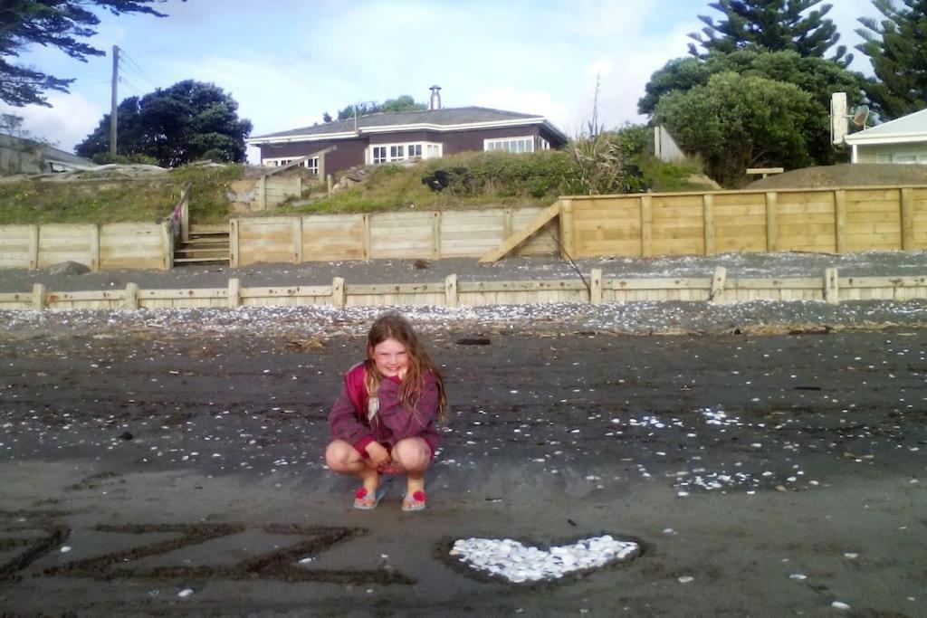 Beachfront Bliss Paraparaumu Eksteriør bilde