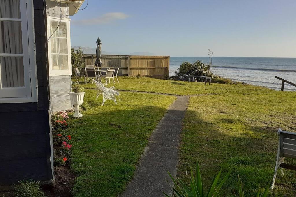 Beachfront Bliss Paraparaumu Eksteriør bilde